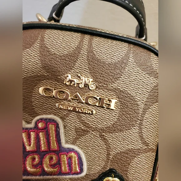 Coach Disney X Coach Eva Phone Crossbody In Signature Canvas With Patches - Picture 9 of 12